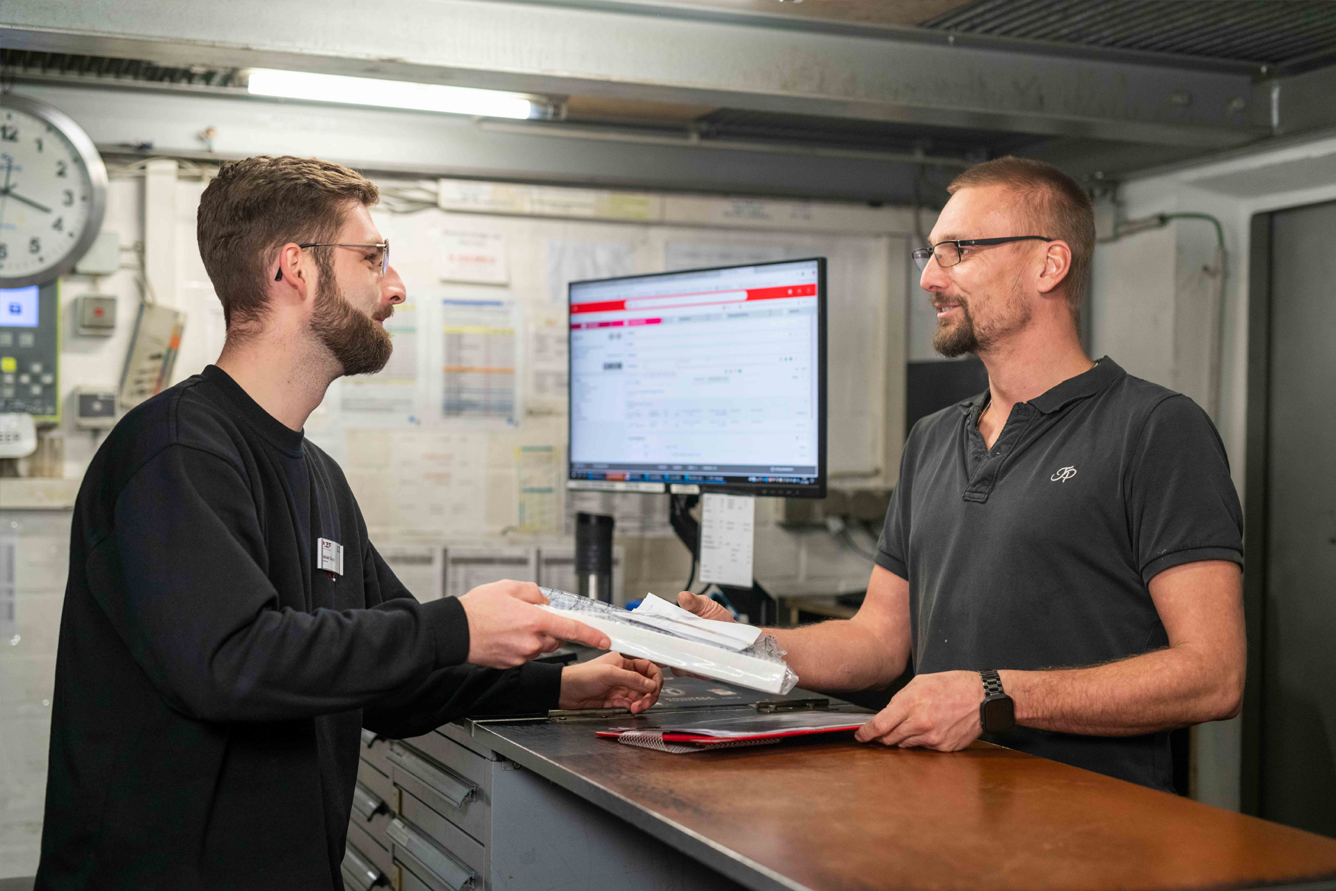 Schnittstelle zwischen Fahrzeug und Werkstatt - unser Teiledienst